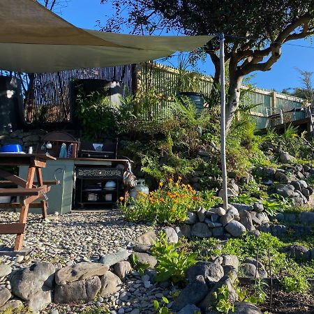 Готель Omarama Oasis - Permaculture Glamping Pohara Екстер'єр фото