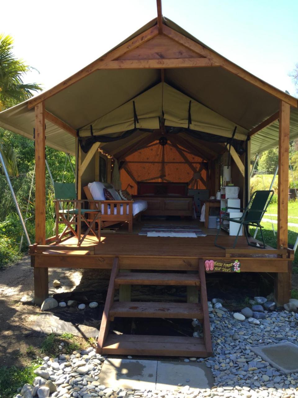 Готель Omarama Oasis - Permaculture Glamping Pohara Екстер'єр фото