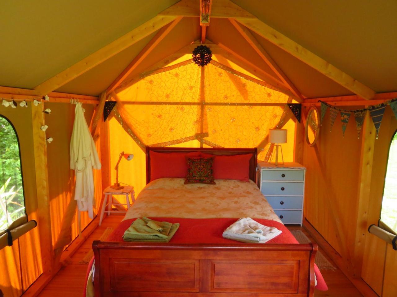 Готель Omarama Oasis - Permaculture Glamping Pohara Екстер'єр фото