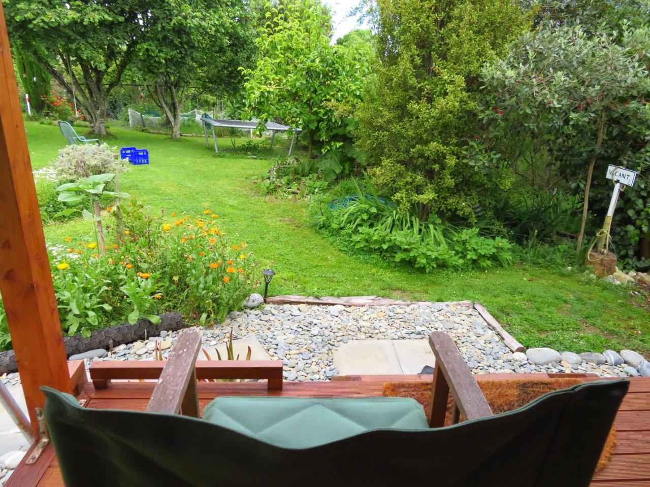 Готель Omarama Oasis - Permaculture Glamping Pohara Екстер'єр фото